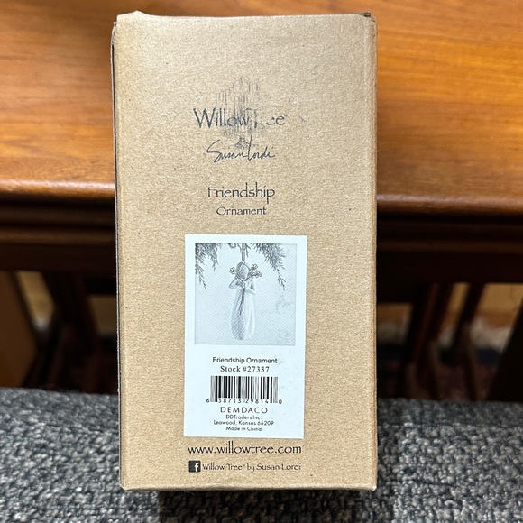 Willow Tree Friendship Figurine in White and Brown - Picture 4 of 4